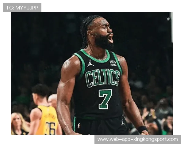 布朗抢断反击,绿军胜利气势不减